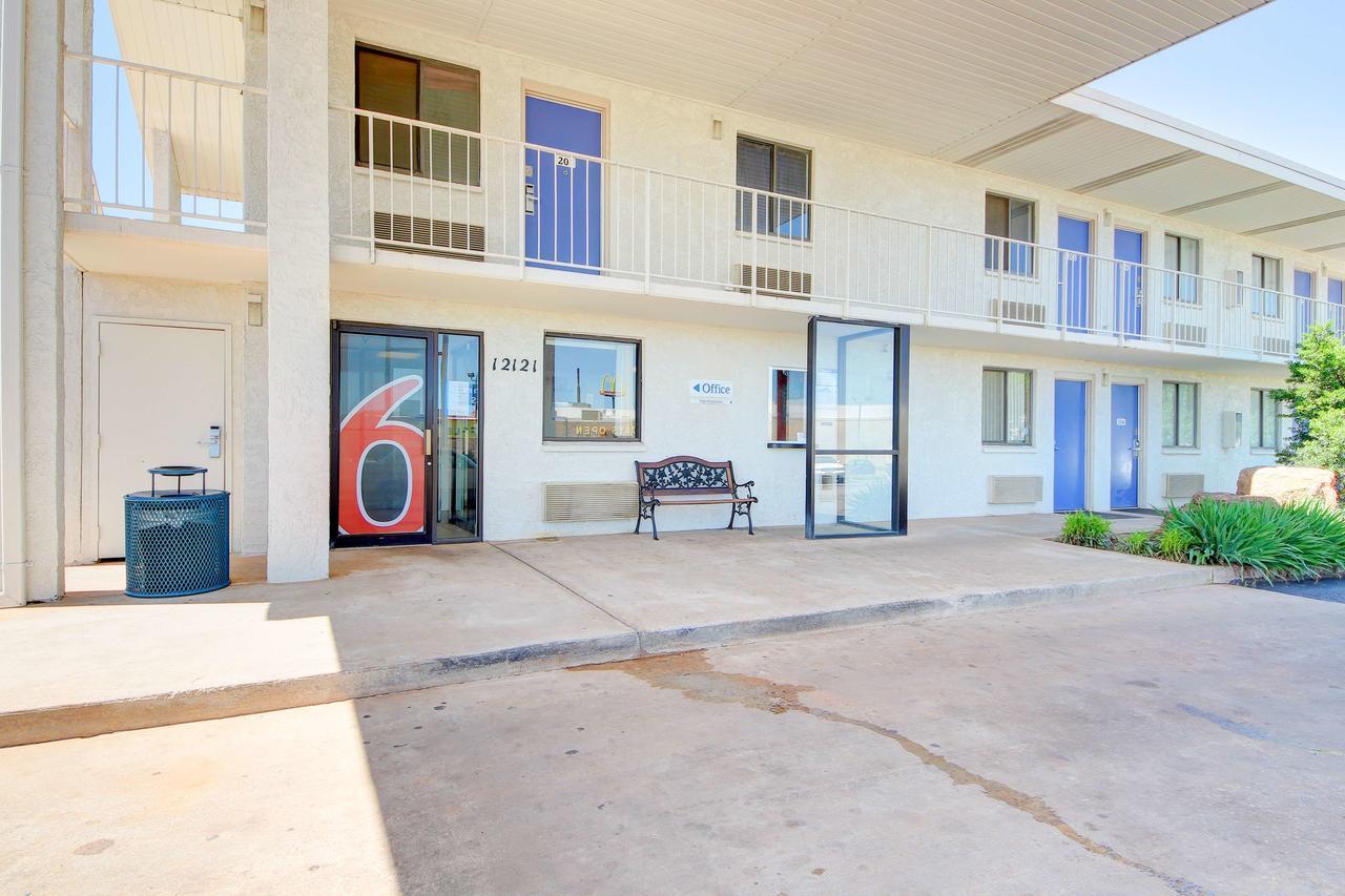 Motel 6-Oklahoma City, Ok - Frontier City Buitenkant foto