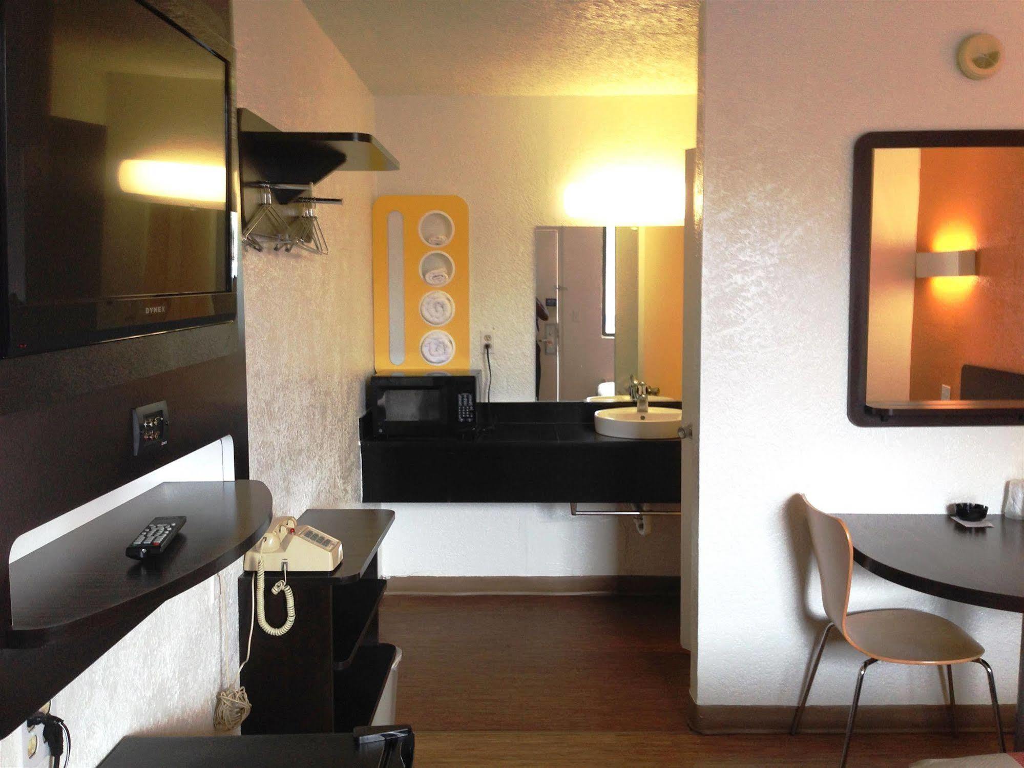 Motel 6-Oklahoma City, Ok - Frontier City Buitenkant foto