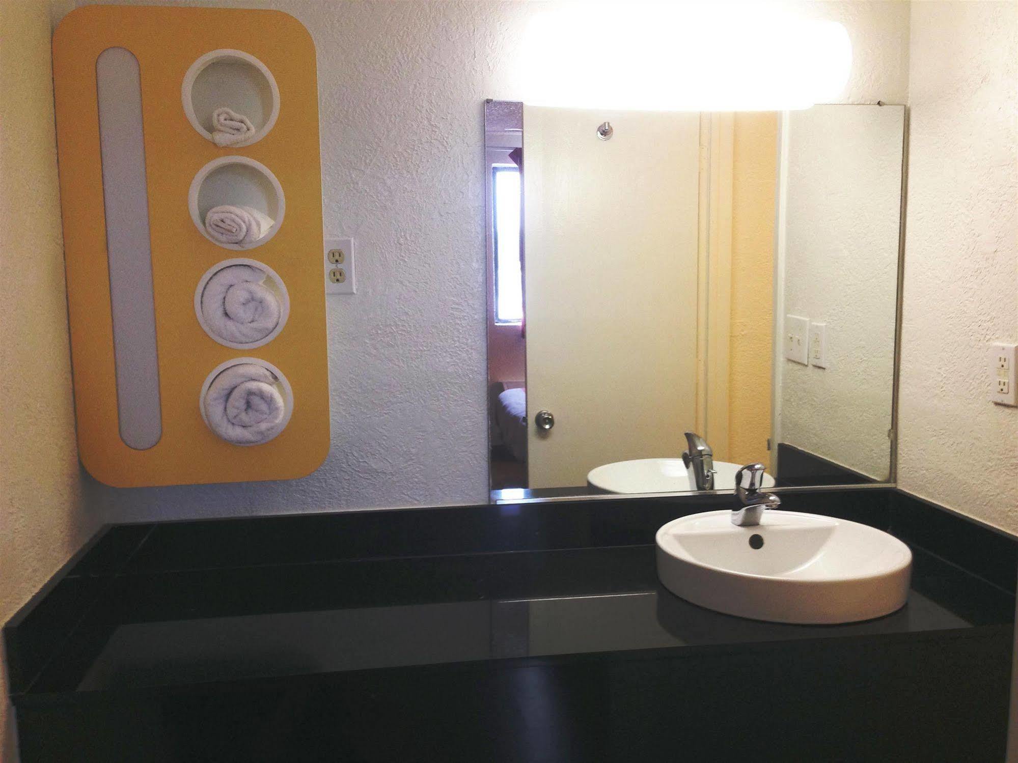 Motel 6-Oklahoma City, Ok - Frontier City Buitenkant foto
